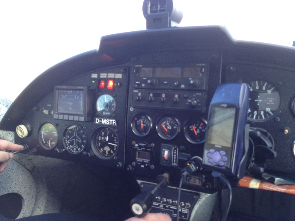Remos G3 Cockpit mit Dynon Glascockpit
